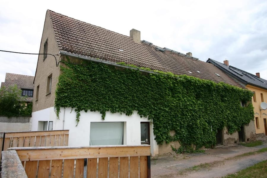 Einfamilienhaus in Coswig, OT Brockwitz: sanierungsbedürftiges Bauernhaus an der Sächsischen Weinstraße
